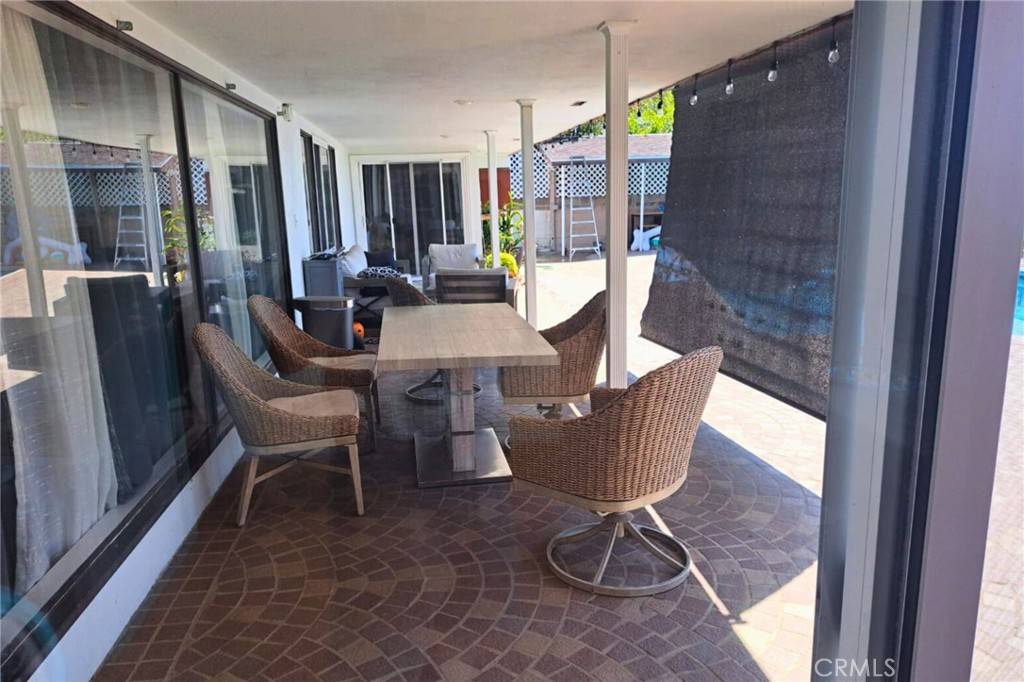 Glendale, CA 91207,1624 Glenmont DR