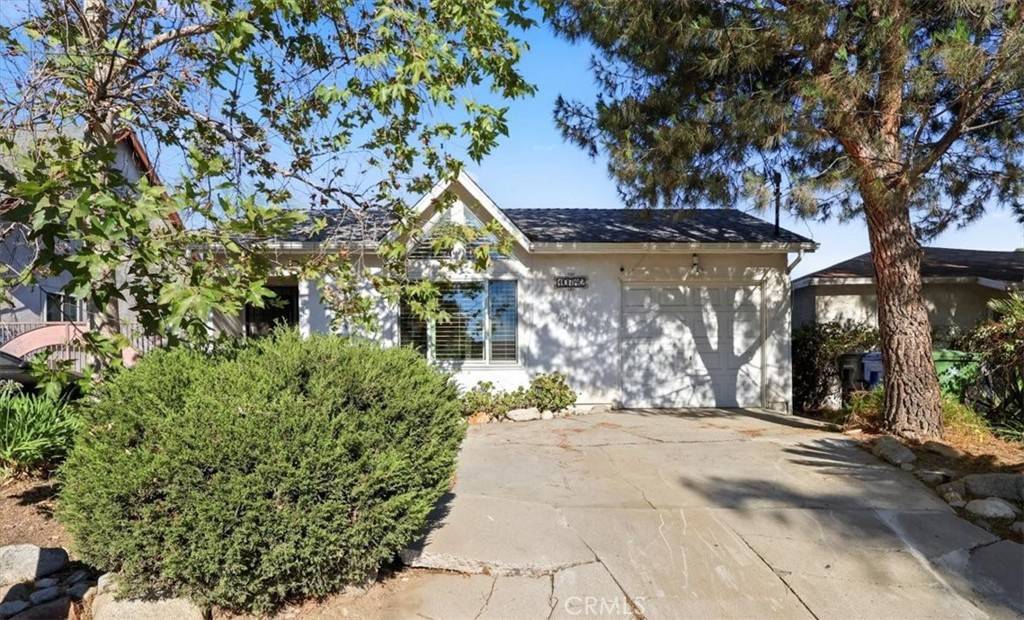 Sunland, CA 91040,10742 Sharon AVE