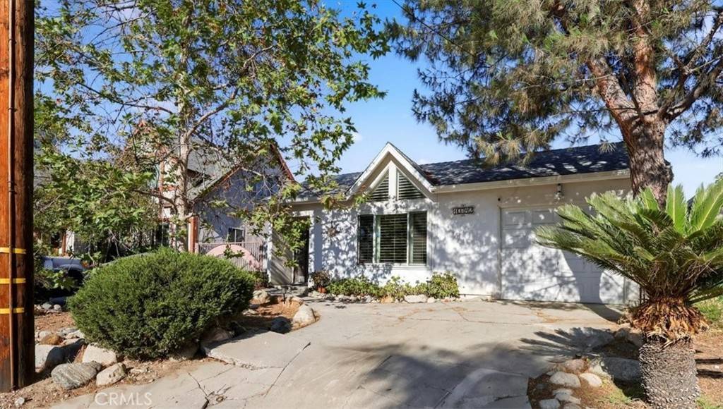Sunland, CA 91040,10742 Sharon AVE