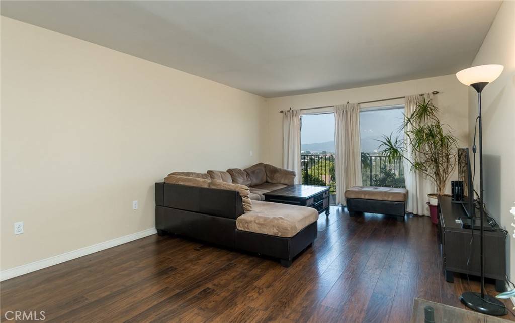 Glendale, CA 91205,1517 E Garfield AVE #50