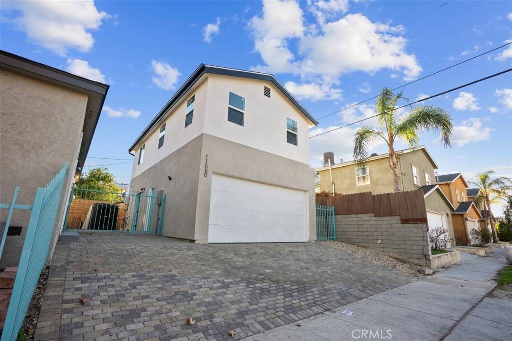 North Hollywood, CA 91606,11560 Archwood ST