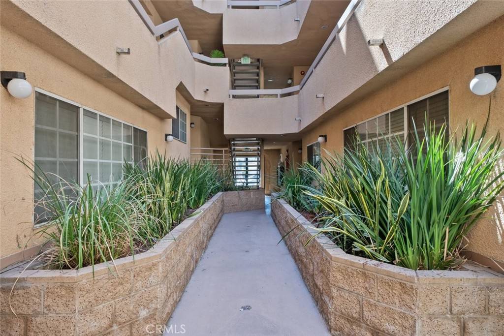 Burbank, CA 91506,333 W Alameda AVE #206