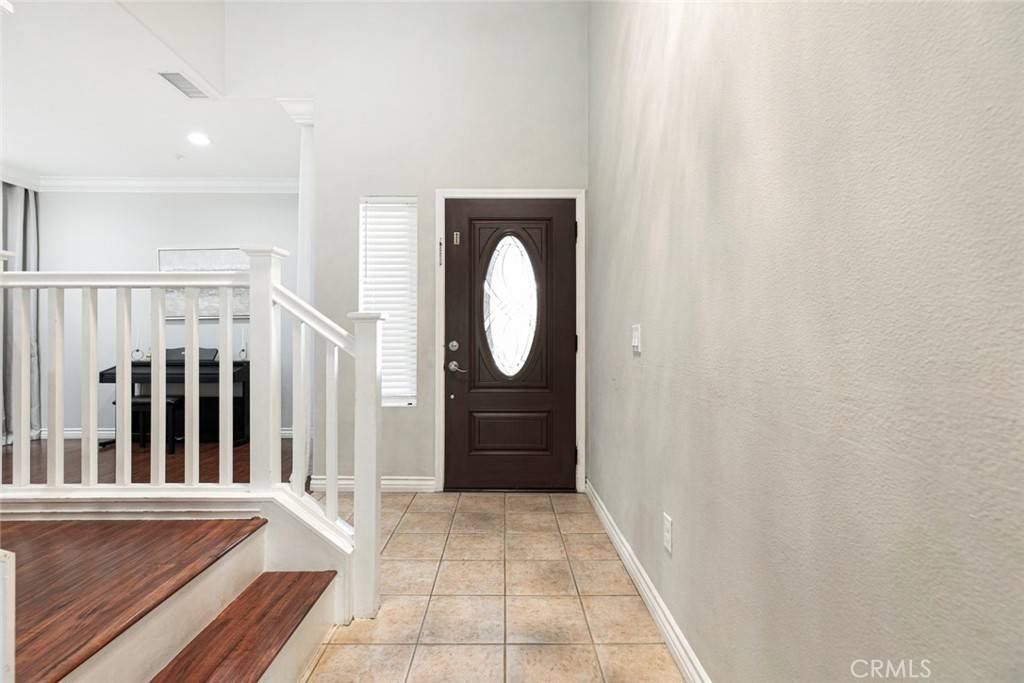Sylmar, CA 91342,12134 Via Santa Marta