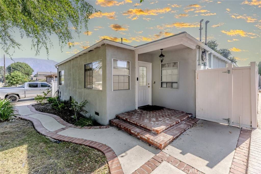 Sunland, CA 91040,10318 Leolang AVE