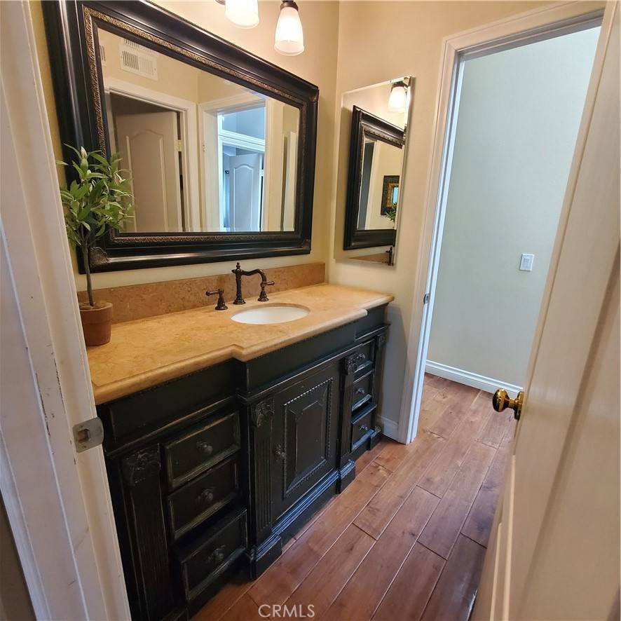 Valencia, CA 91354,27088 Littlefield DR