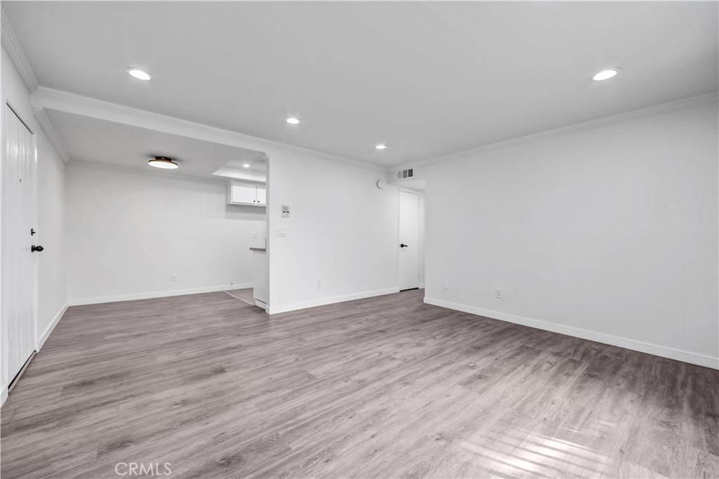 Glendale, CA 91203,408 Burchett ST #5