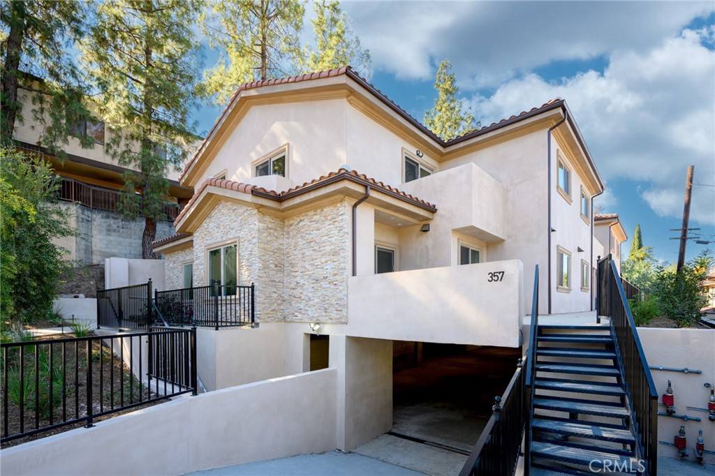 Glendale, CA 91206,357 Harvey DR #102
