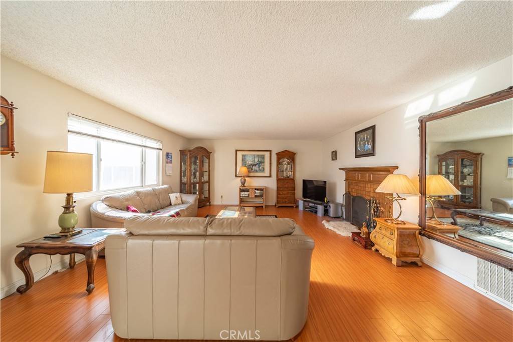 Glendale, CA 91201,1344 5th ST #16
