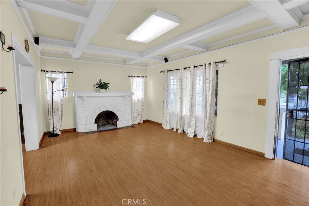 Los Angeles, CA 90019,1417 S Norton AVE