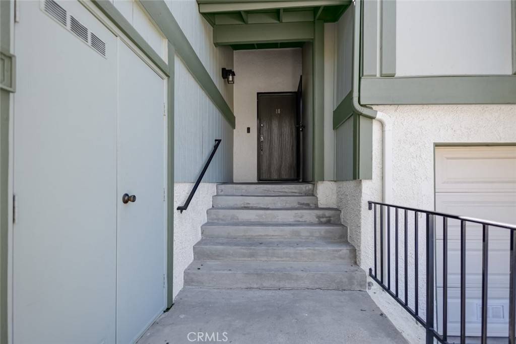 Sun Valley, CA 91352,10831 Roycroft ST #18
