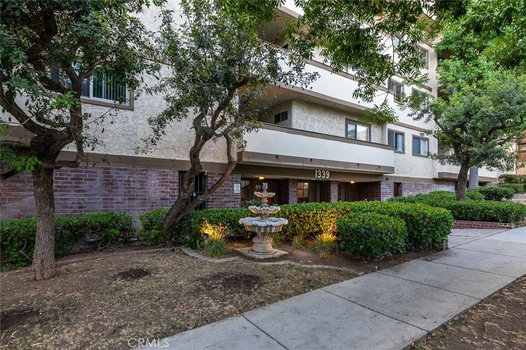 Glendale, CA 91202,1339 N Columbus AVE #215