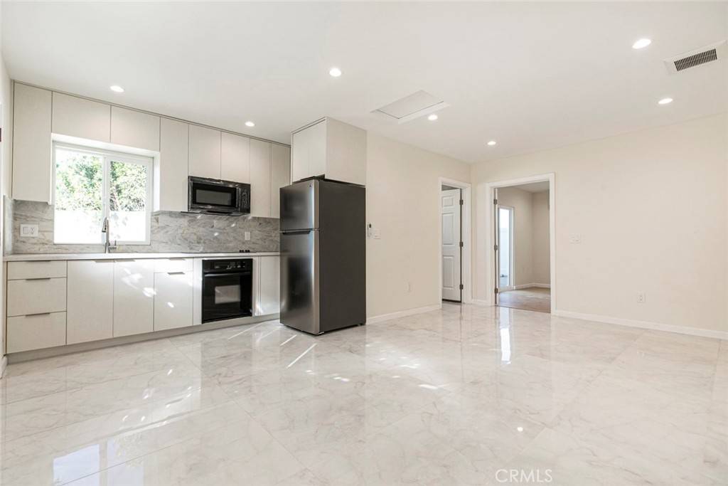 Tujunga, CA 91042,7209 Dos Rios CIR