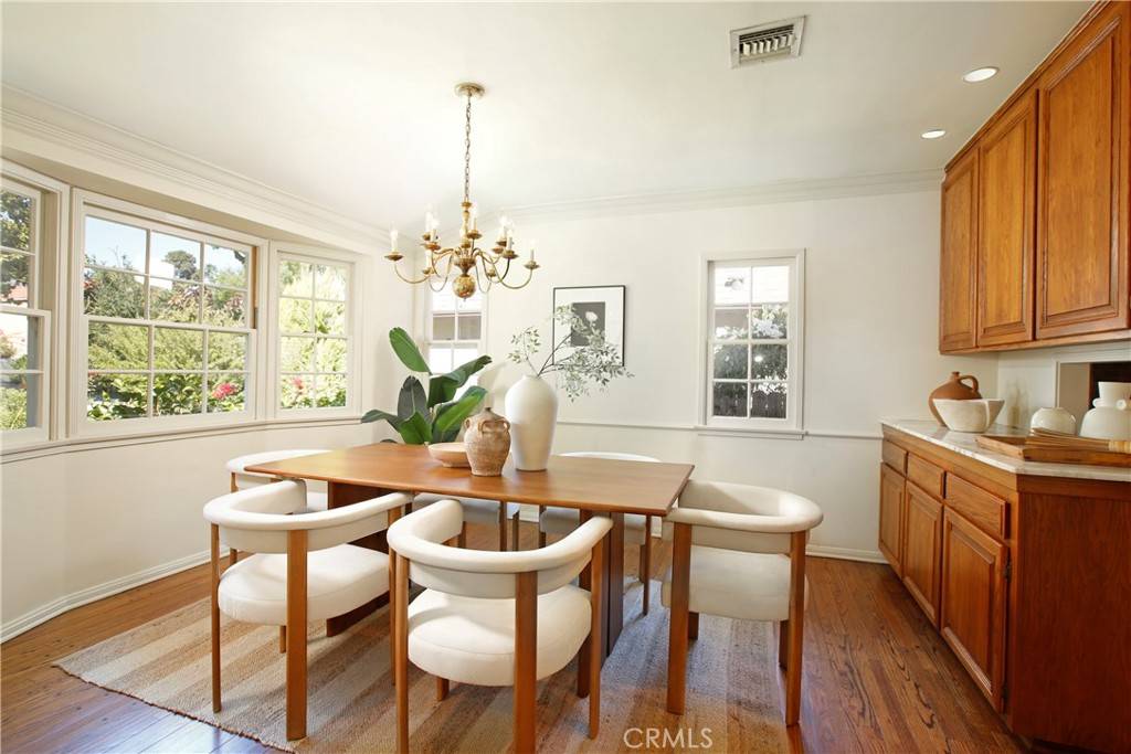 Glendale, CA 91208,1624 Santa Barbara AVE
