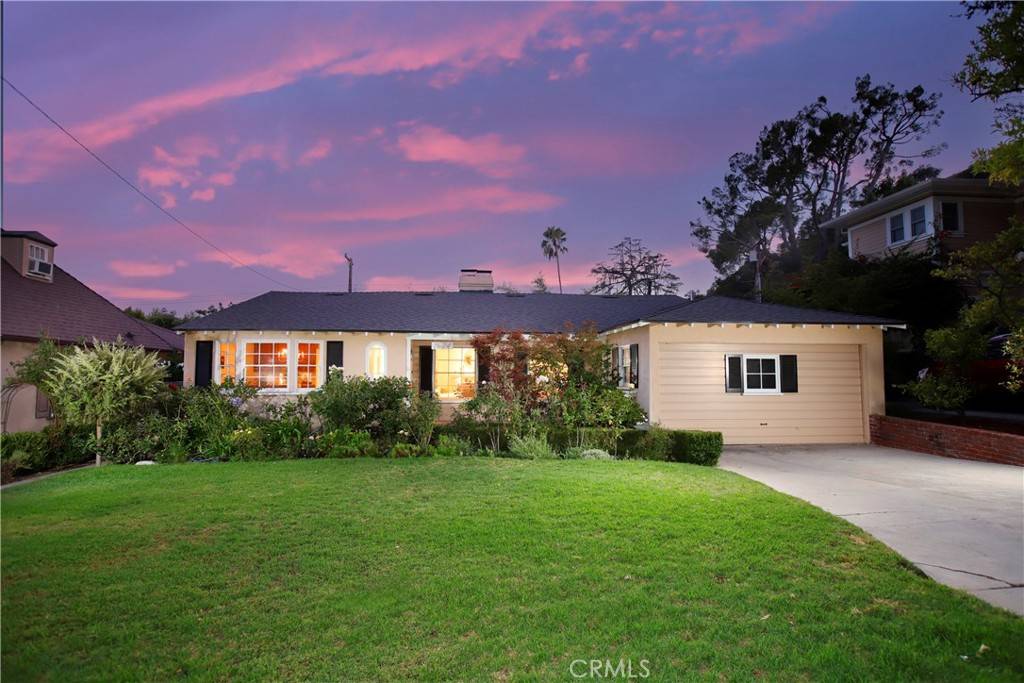 Glendale, CA 91208,1624 Santa Barbara AVE