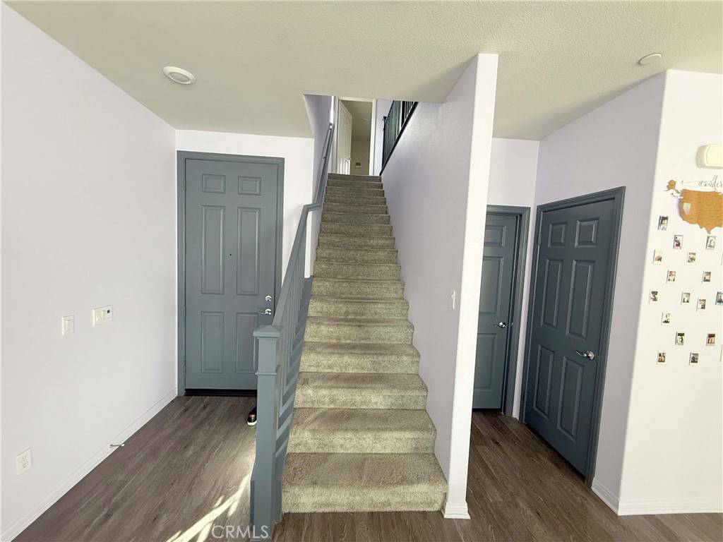 Sylmar, CA 91342,11645 N Delft LN