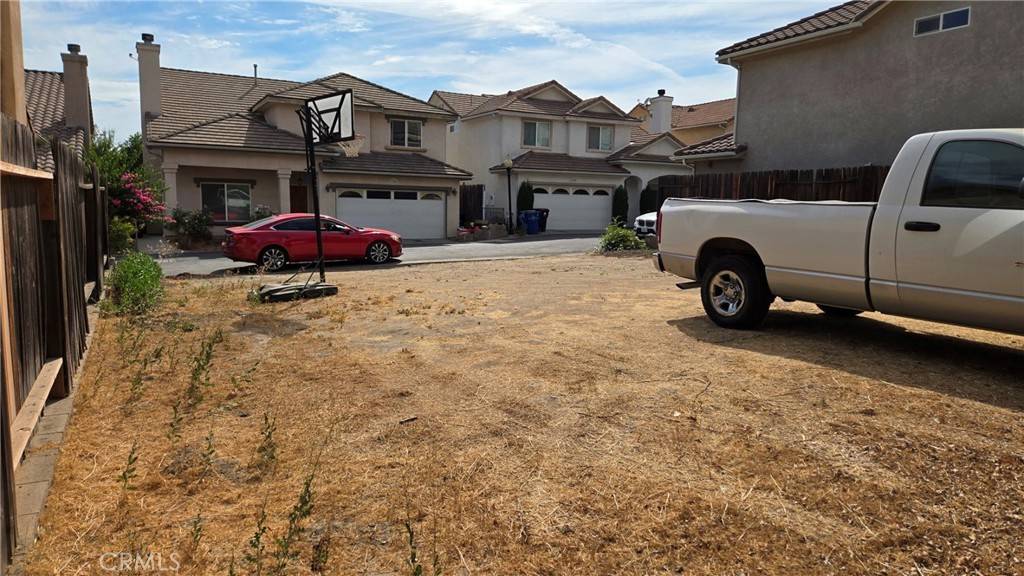 Sylmar, CA 91342,11852 N Birch Grove