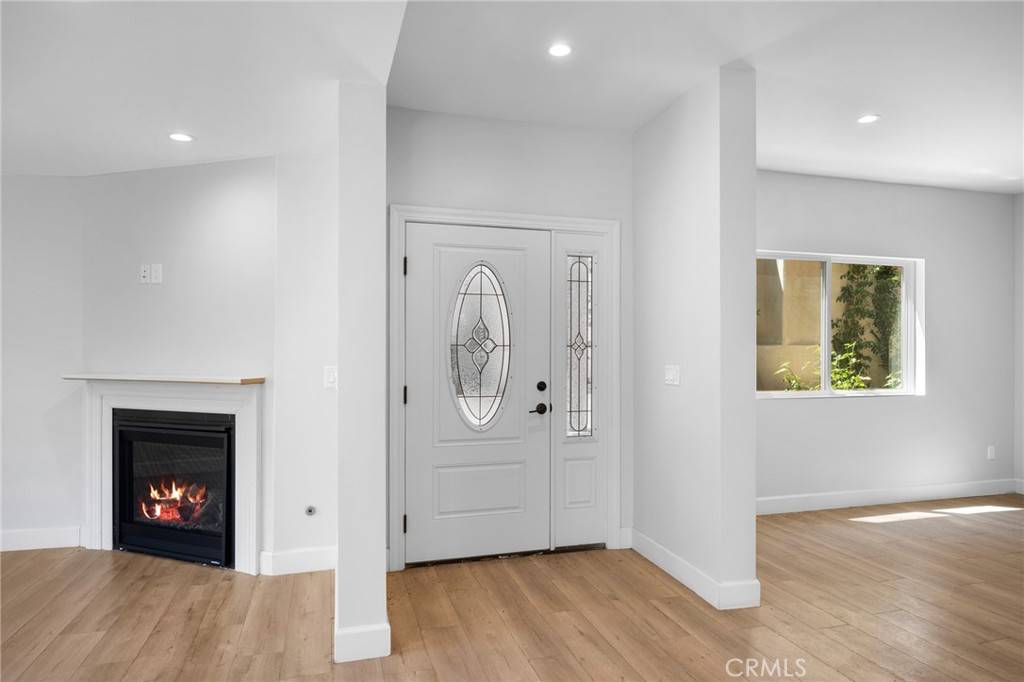 Glendale, CA 91206,357 Harvey DR #101