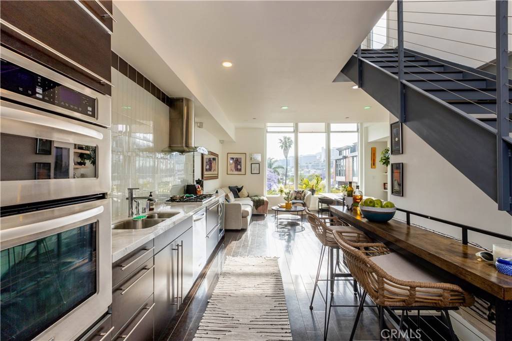 West Hollywood, CA 90046,1250 N Harper AVE #306
