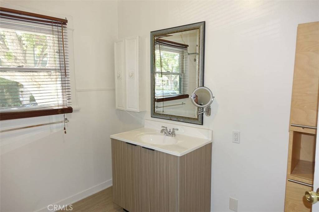 Glendale, CA 91203,375 Pioneer