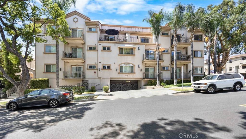 Burbank, CA 91501,565 E San Jose #204