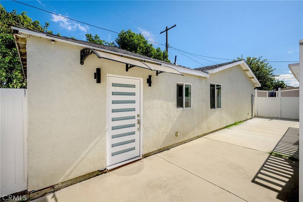 Van Nuys, CA 91405,7058 Willis AVE