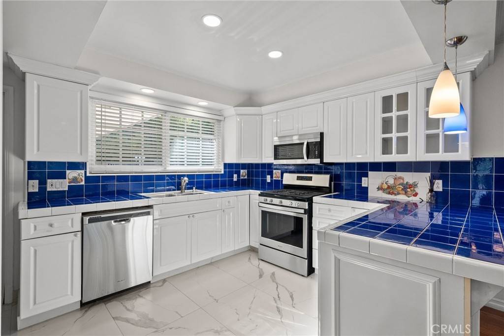 Glendale, CA 91206,1519 Lynglen DR