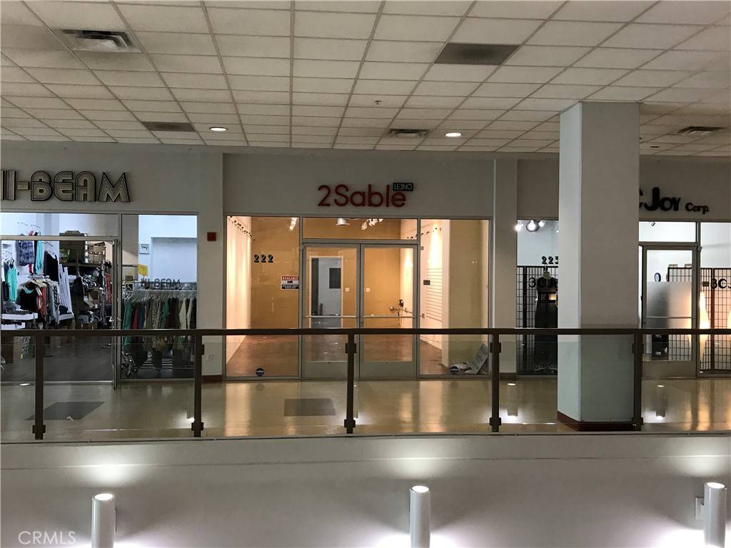 Los Angeles, CA 90015,1458 S San Pedro #222