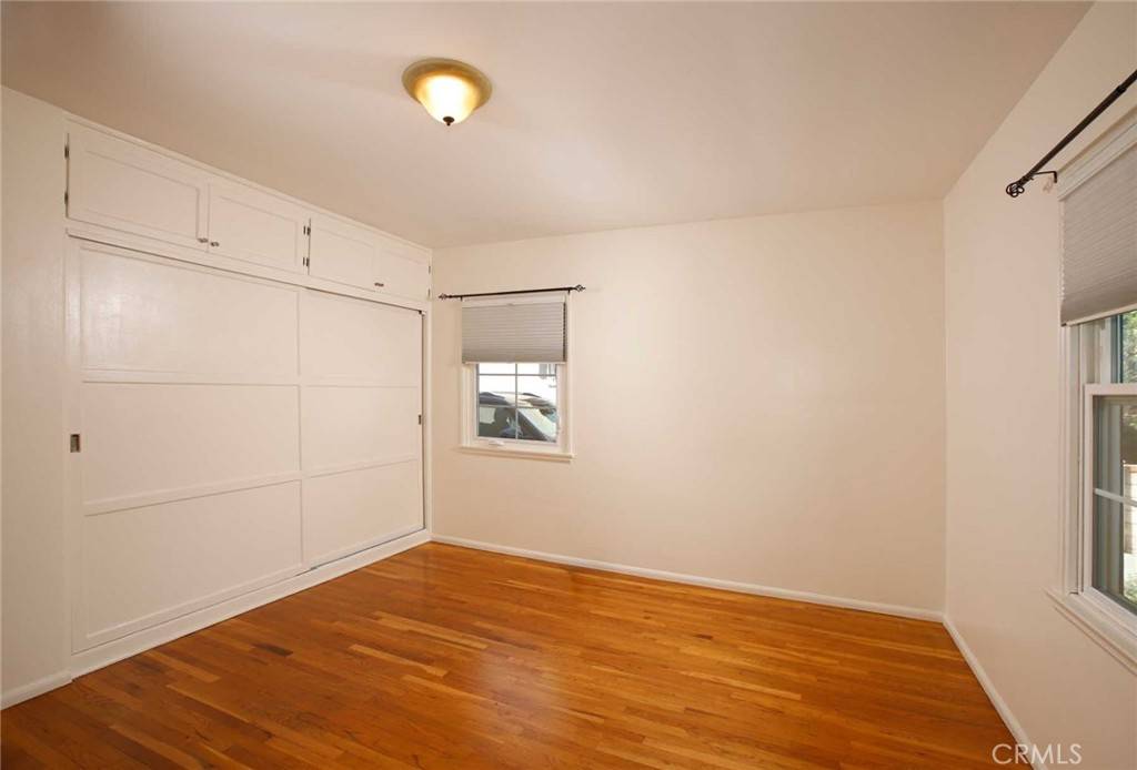 Van Nuys, CA 91405,6903 Halbrent AVE