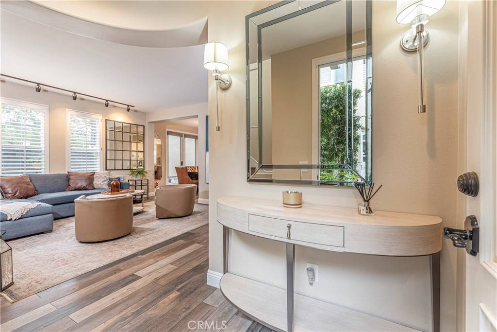 Valencia, CA 91355,27014 Monterey