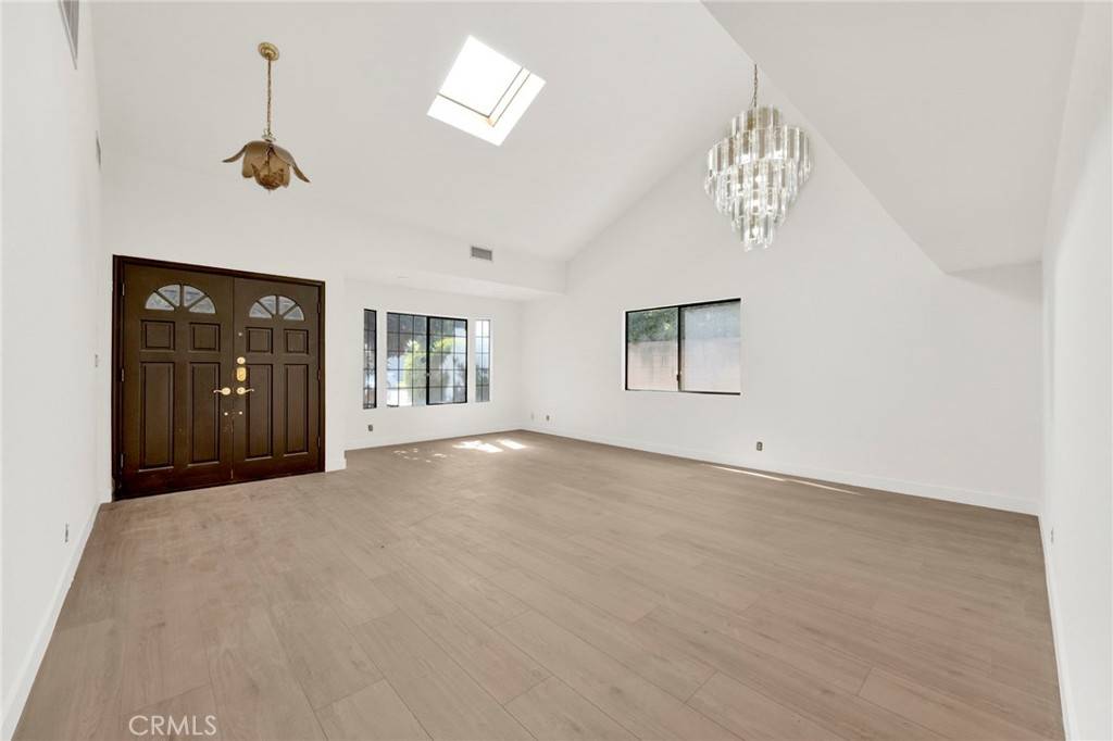 Winnetka, CA 91306,20243 Lanark ST