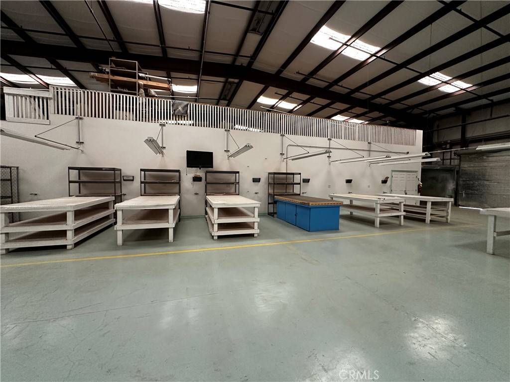 Mojave, CA 93501,17012 Roper ST #10