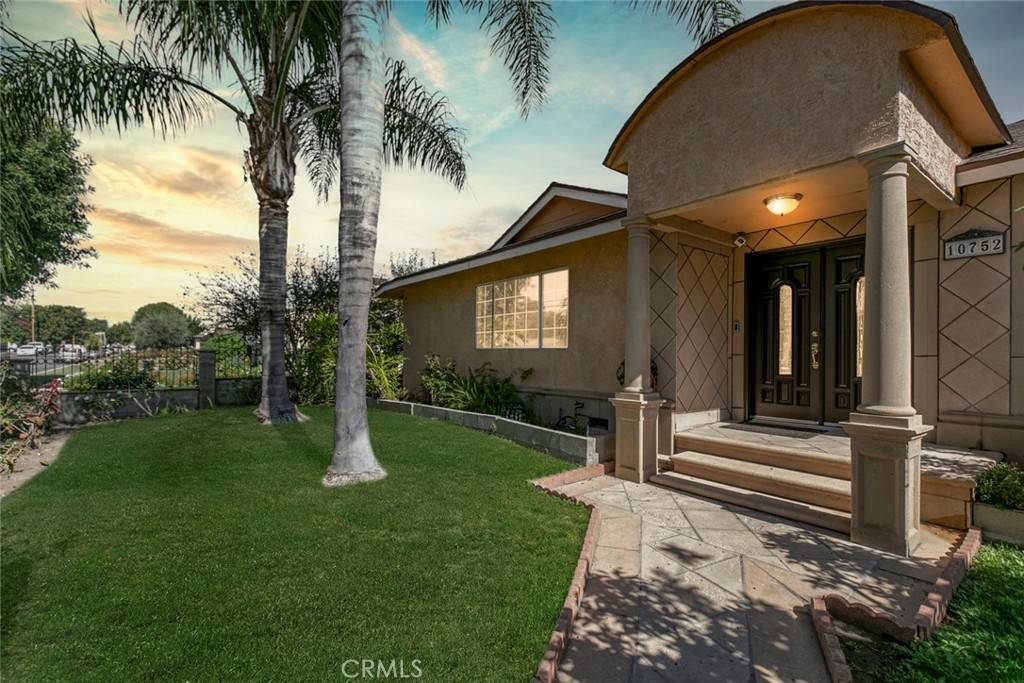 Granada Hills, CA 91344,10752 Gerald AVE