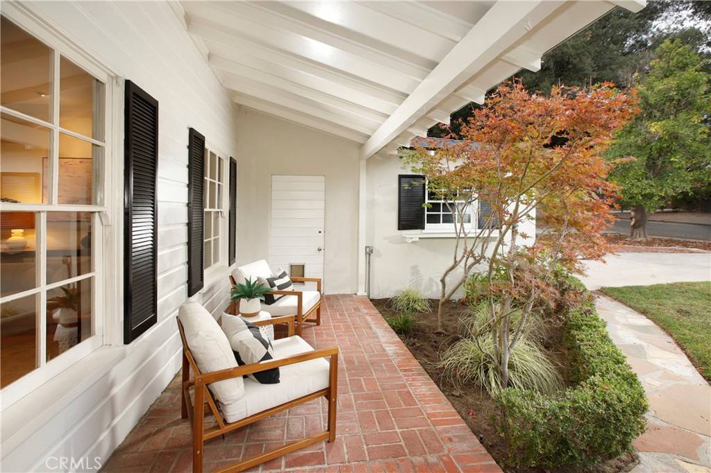 Glendale, CA 91208,1624 Santa Barbara