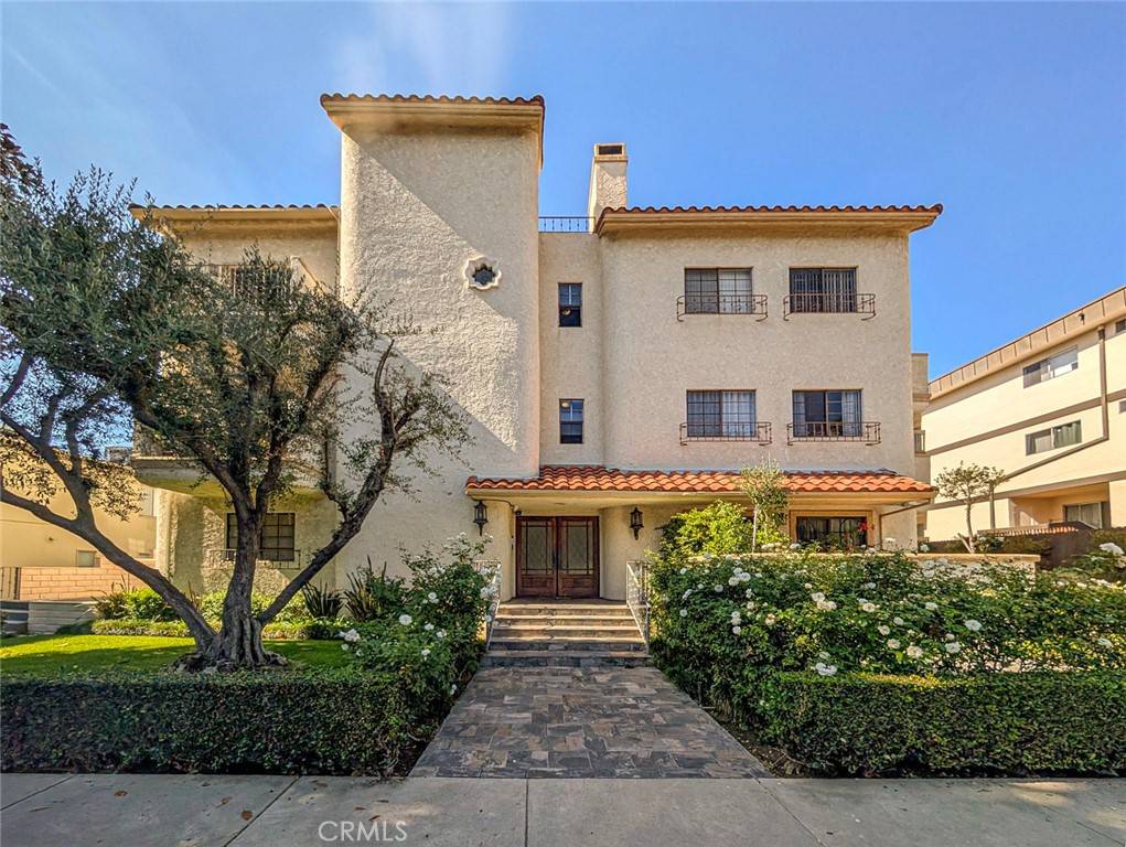 Pasadena, CA 91101,227 S Madison #102