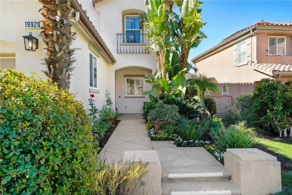 Saugus, CA 91350,19920 Holly Dr