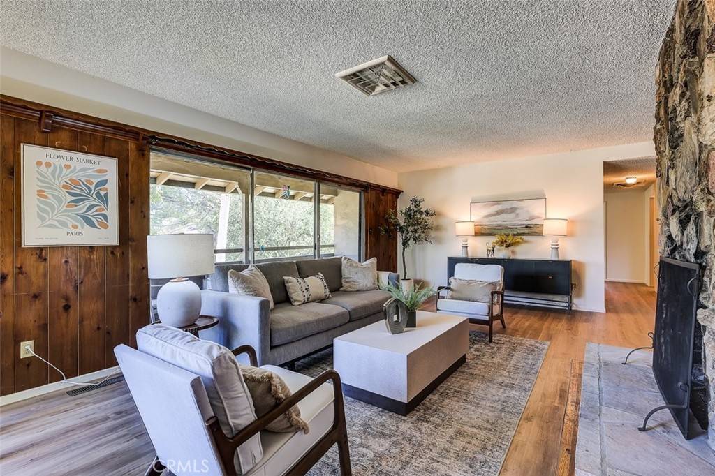 Sunland, CA 91040,7951 Glenties LN