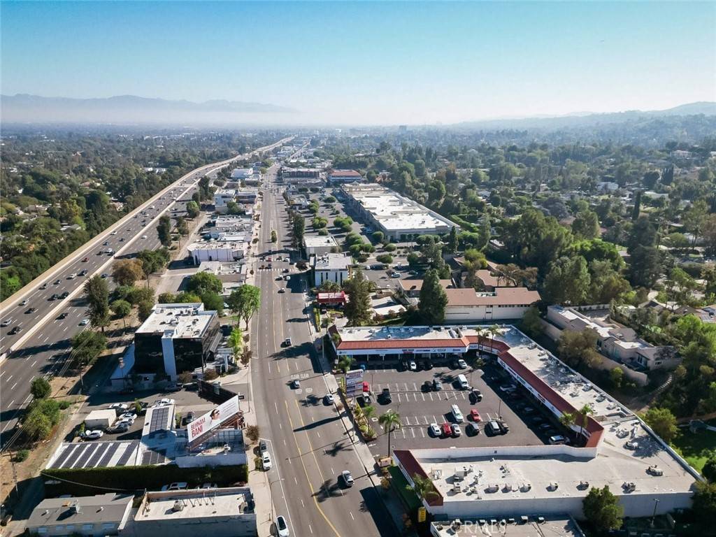 Woodland Hills, CA 91364,19936 Ventura BLVD