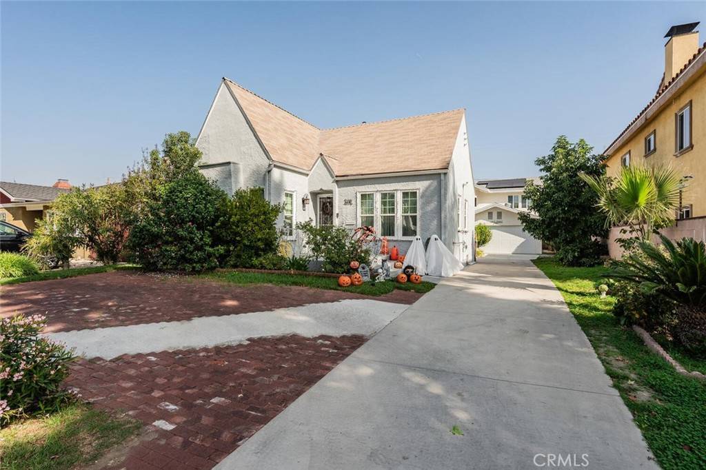 Burbank, CA 91506,608 N Sparks