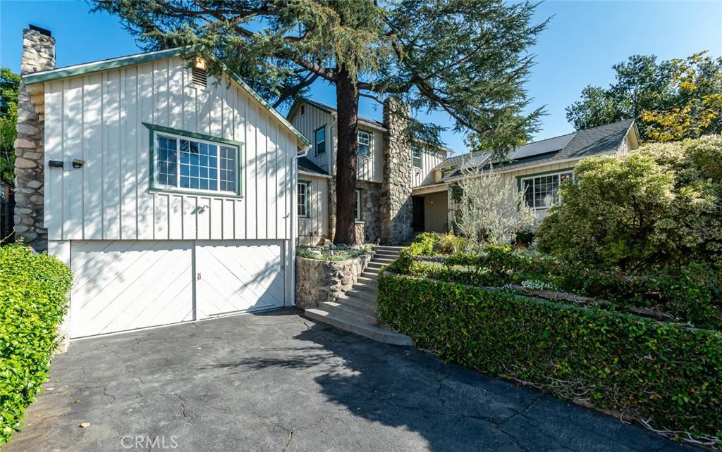 La Crescenta, CA 91214,3135 Los Olivos