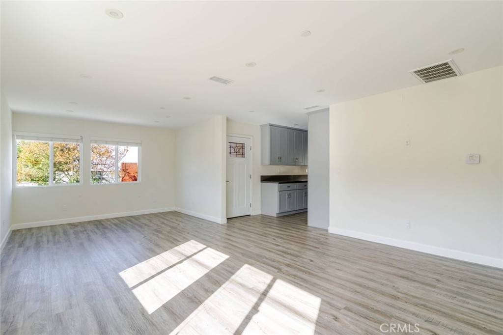 Tujunga, CA 91042,9920 Pinewood AVE