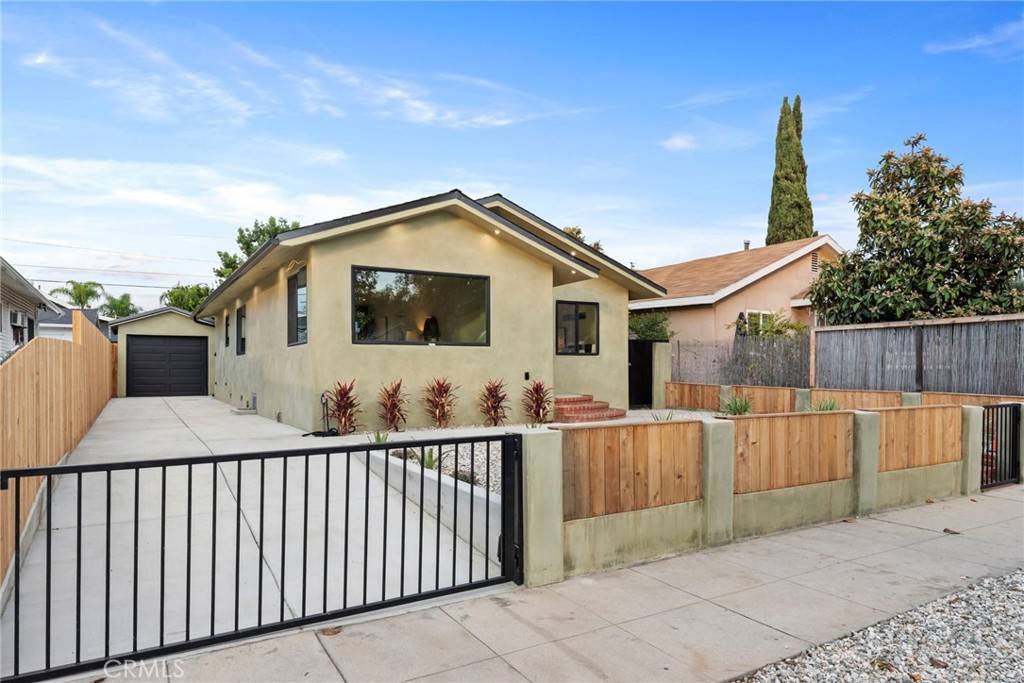 Los Angeles, CA 90042,5105 Buchanan