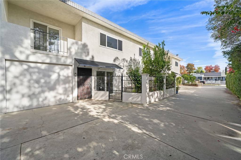 North Hollywood, CA 91601,5017 Cartwright #3
