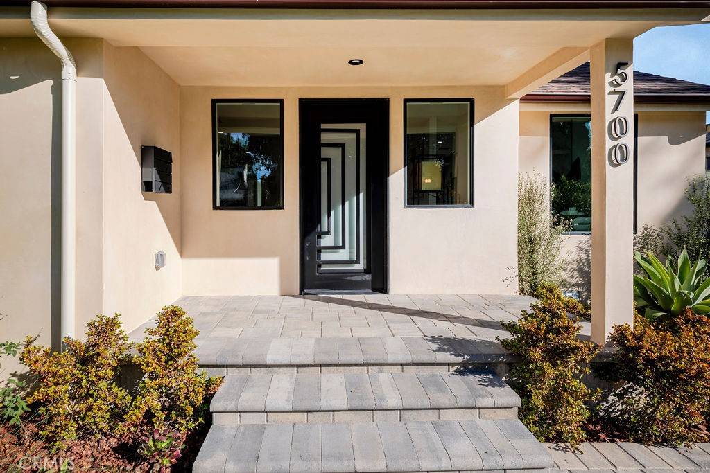 Sherman Oaks, CA 91411,5700 Vista Del Monte