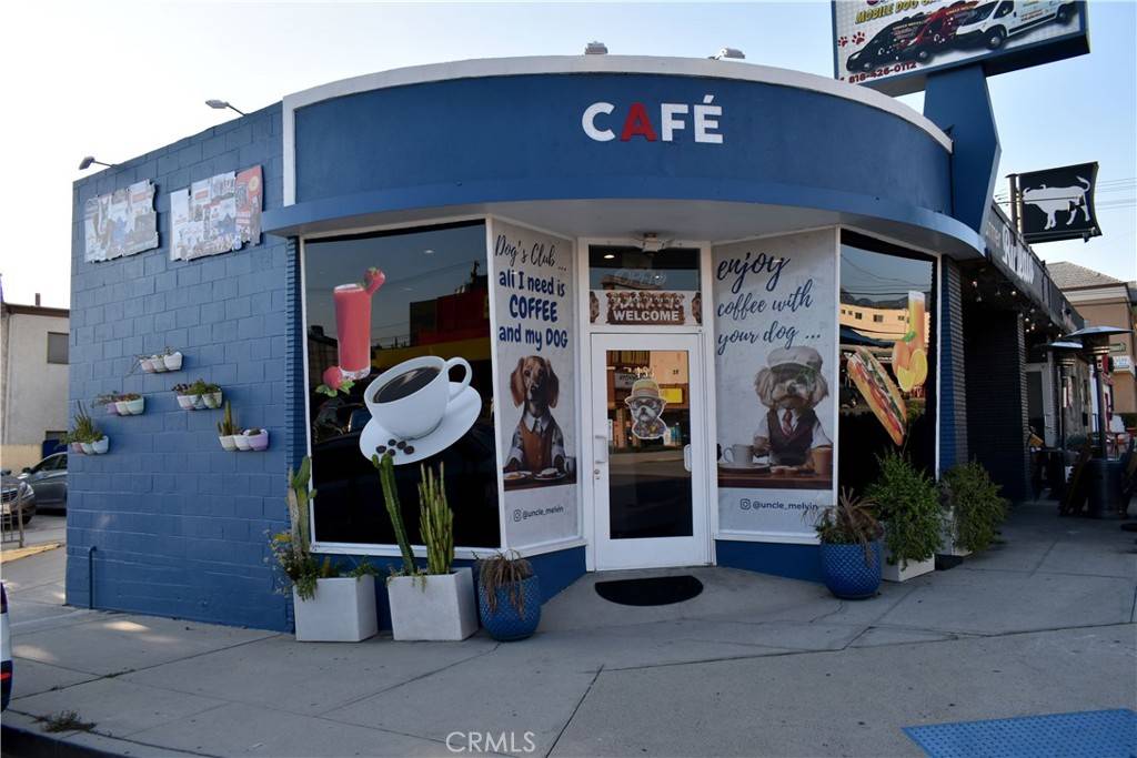 Burbank, CA 91502,453 S Glenoaks BLVD