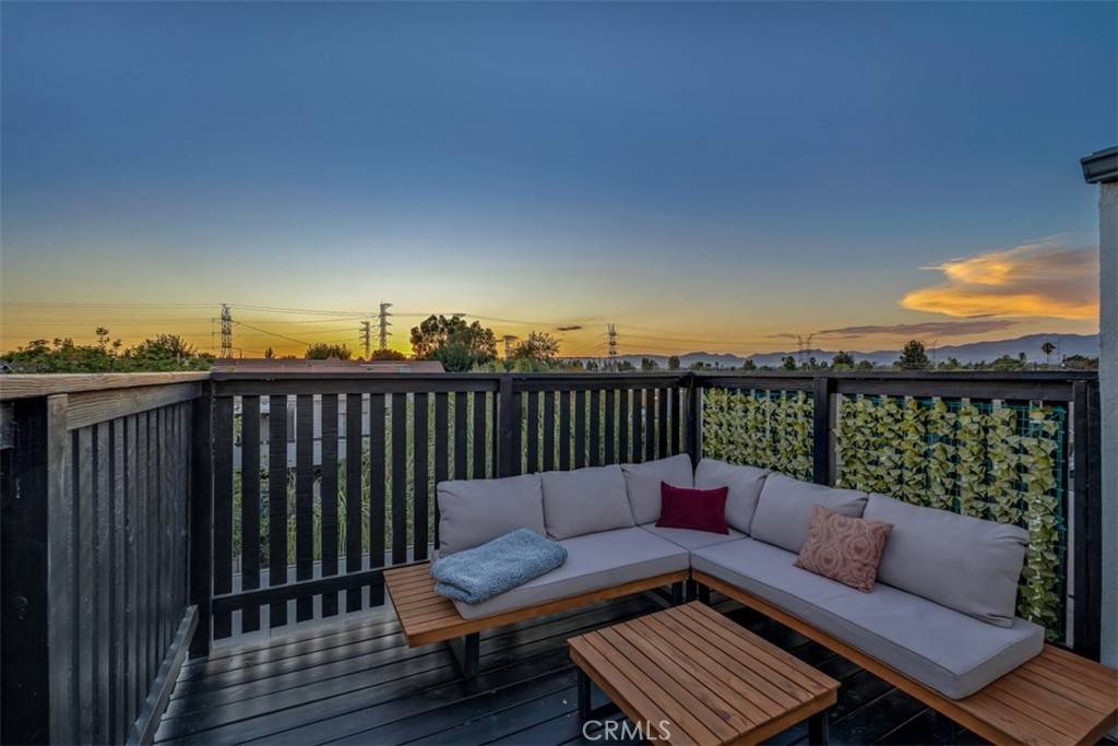 Tarzana, CA 91356,18645 Hatteras ST #230