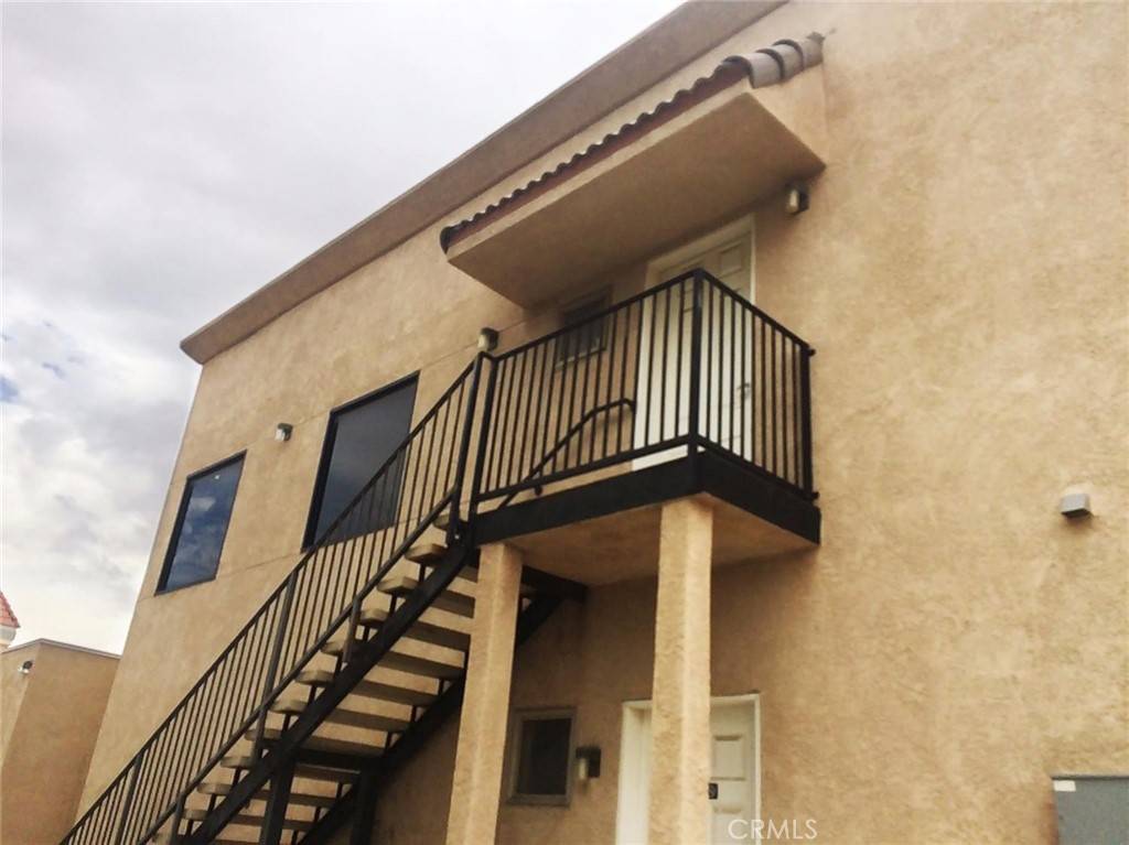 Apple Valley, CA 92307,18270 Siskiyou RD #2