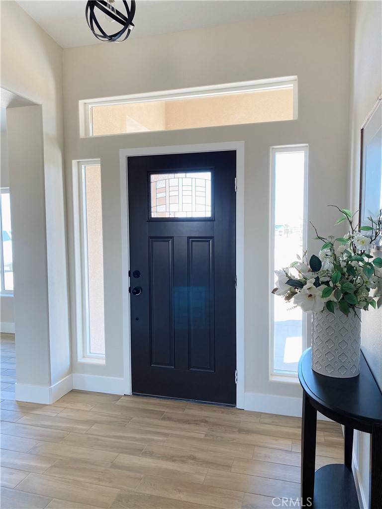 Oak Hills, CA 92344,10416 Columbine RD