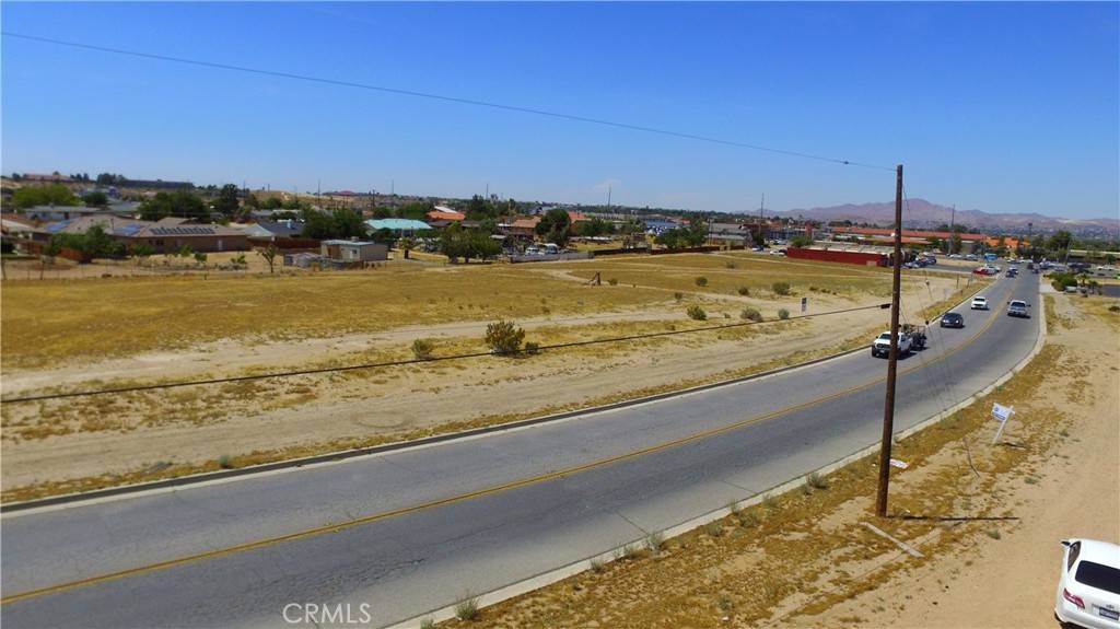 Hesperia, CA 92345,39914351 Jacaranda AVE