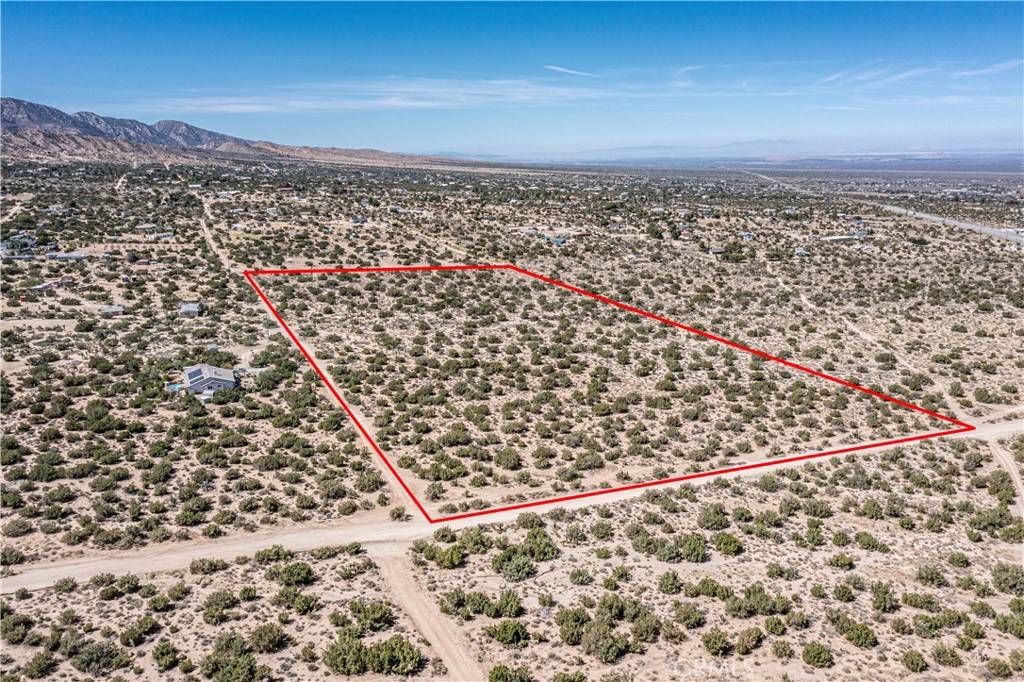 Pinon Hills, CA 92372,0 Hwy 138 Lot 02