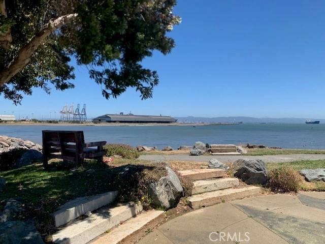 San Francisco, CA 94124,92 Evans AVE